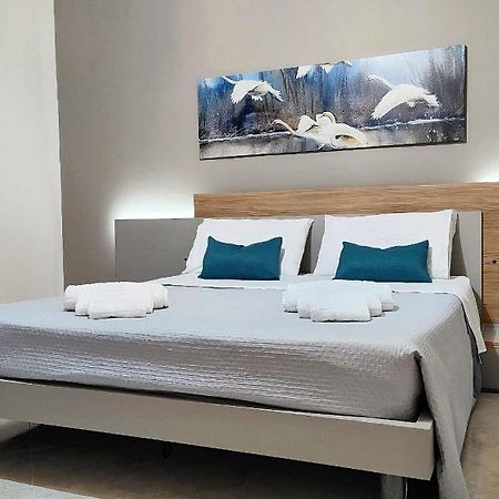 Fd Apartments - Zoe Prestigioso Appartamento Vicino Alla Stazione E Al Centro Монополи Экстерьер фото
