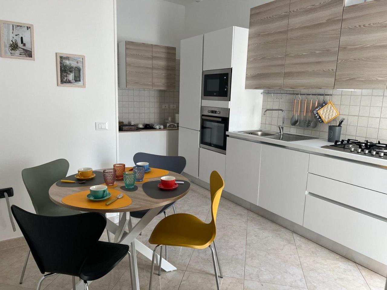 Fd Apartments - Zoe Prestigioso Appartamento Vicino Alla Stazione E Al Centro Монополи Номер фото